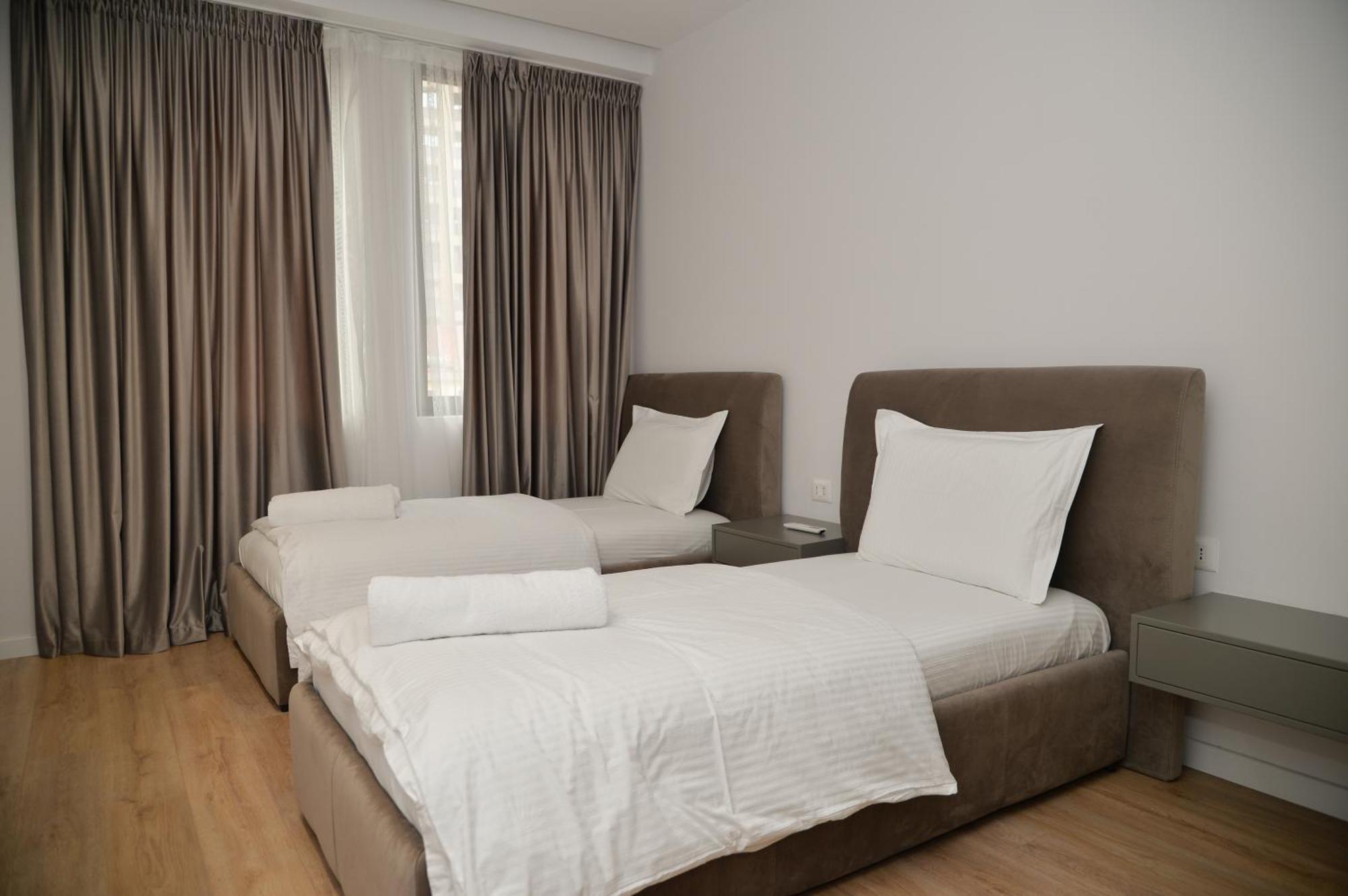 Hera Tirana Suite Deluxe Ngoại thất bức ảnh